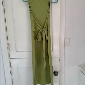 Elegant Green Sleeveless Dress